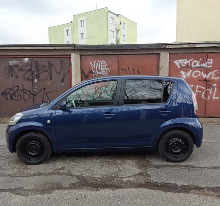 Daihatsu Sirion cena 7900 przebieg: 168000, rok produkcji 2005 z Inowrocław małe 742
